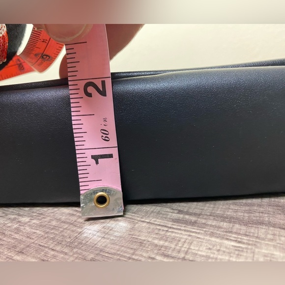 🧁 Disney DANI BY DANIELLE NICOLE Minnie Mouse Crossbody - Picture 9 of 10